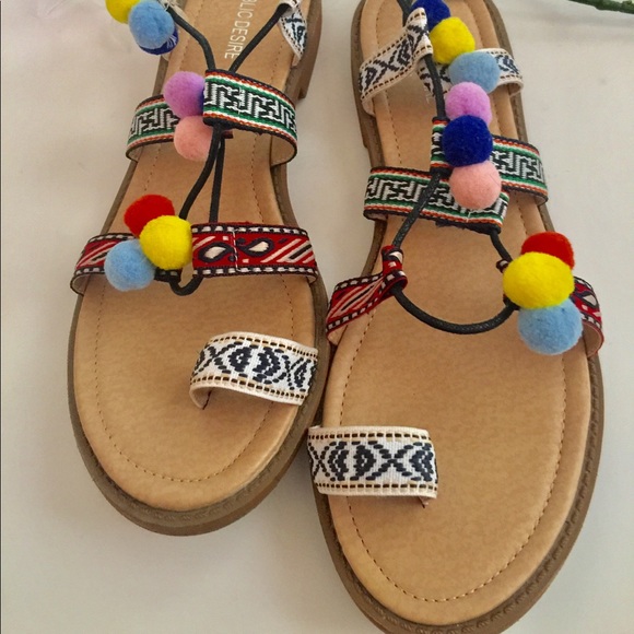 🌹✨🌺Public Desire Pom Pom Gladiators🌹✨🌺 - Picture 2 of 7