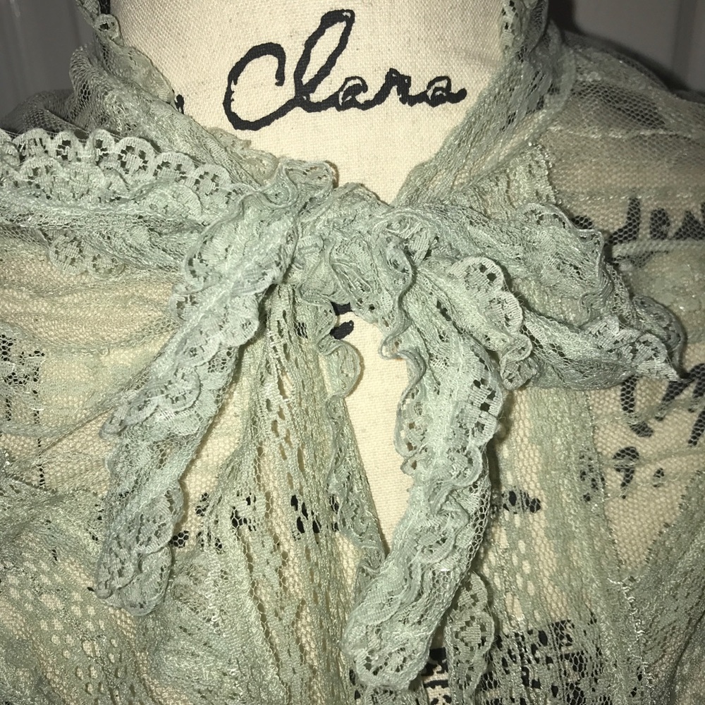Lace Lingerie - Picture 3 of 12