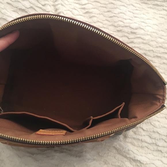 Louis Vuitton Monogram Tivoli PM Satchel in Brown - Picture 3 of 4