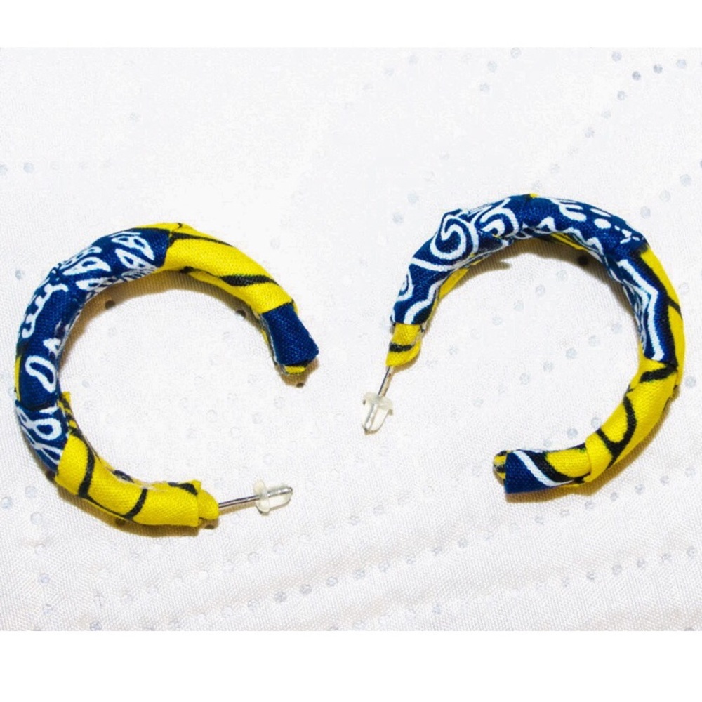 Print Hoop Curve Earrings – Yellow