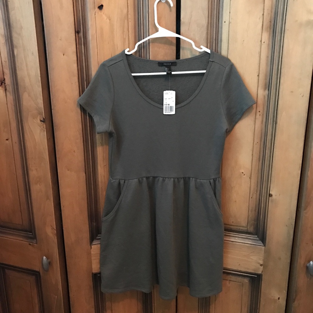 OLIVE GREEN POCKET DRESS