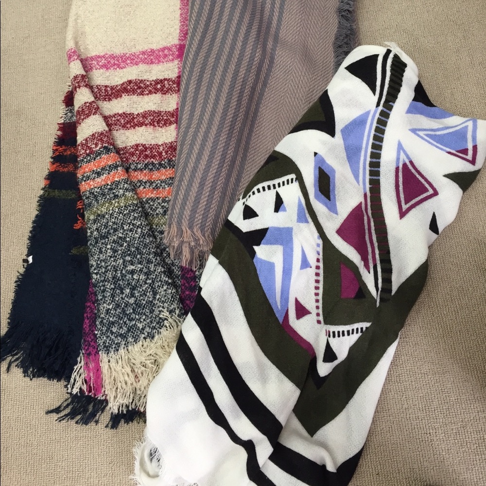 Scarf - Picture 4 of 4