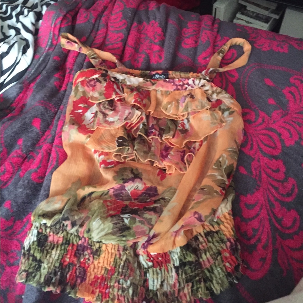 Medium ruffled tank top