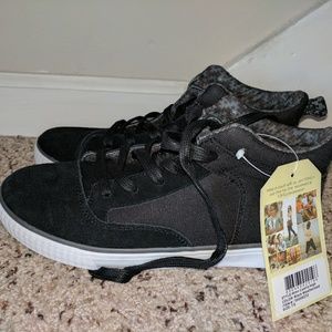 BRAND NEW Tom's High Top Sneakers