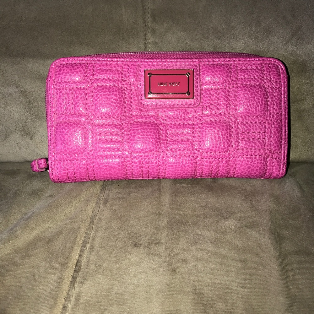 Nine West wallet