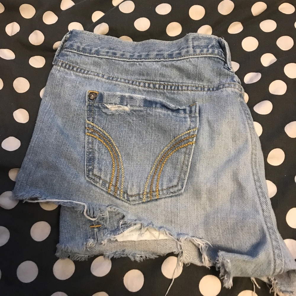 Hollister Size 11 Distressed Light Wash Jean Short