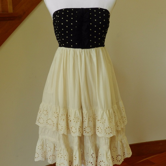 Hovering Dots dress by Zehavale - Picture 5 of 8