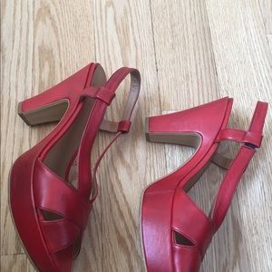 Red Silvia Rossini platforms