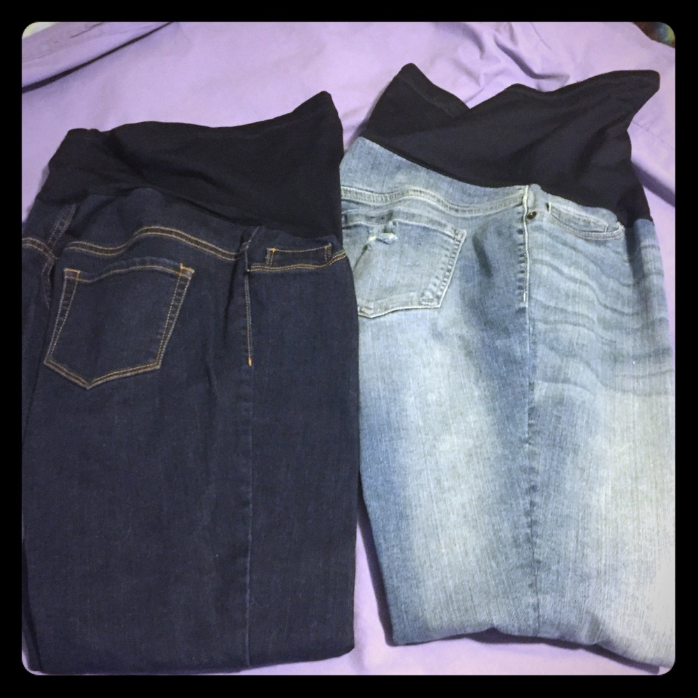 Bundle of 2 maternity skinny jeans