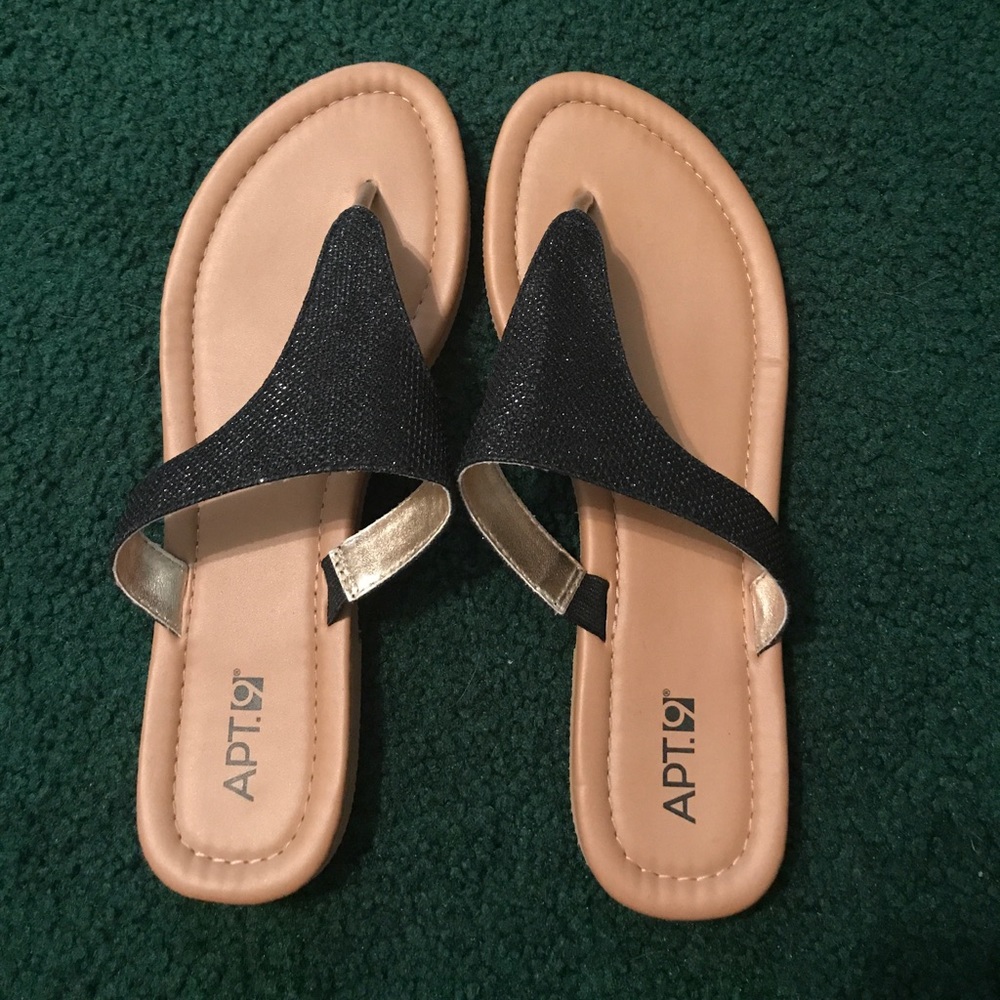 Apt 9 sandals - Black and Tan