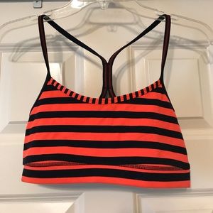 LULULEMON SIZE 8 SPORTS BRA