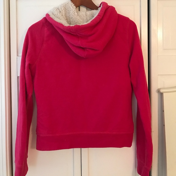 Hollister sweatshirt w/ fur warm and comfy - Picture 2 of 2