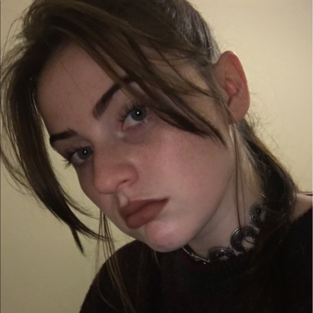 Meet your Posher, Casey