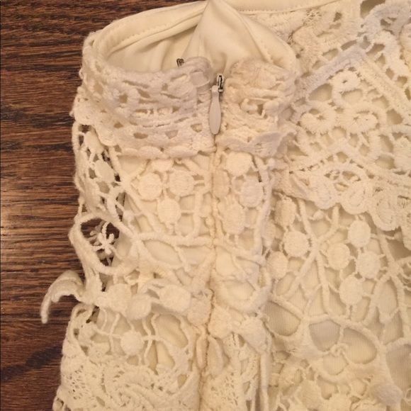 KIMCHI BLUE (Urban Outfitters) white shorts - Picture 4 of 5