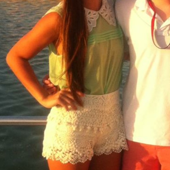 KIMCHI BLUE (Urban Outfitters) white shorts - Picture 1 of 5