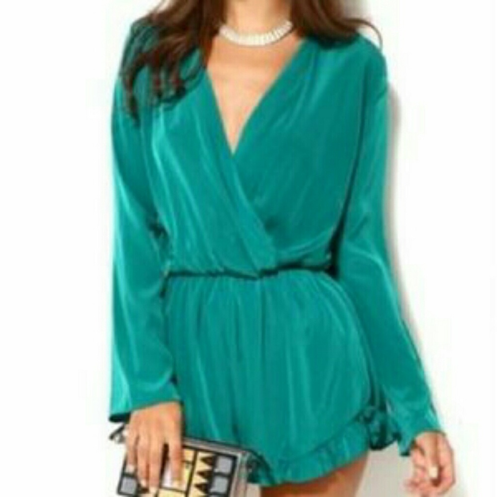NWT Honey Punch Romper