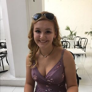 Meet your Posher, Emily