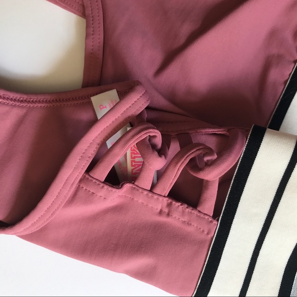 PINK Victoria's Secret sports bra - Picture 6 of 8
