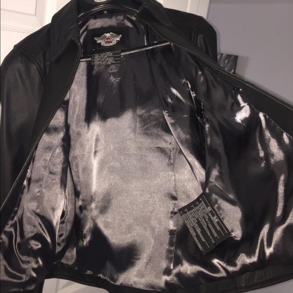 Ladies leather Harley Davidson riding jacket - Picture 7 of 7