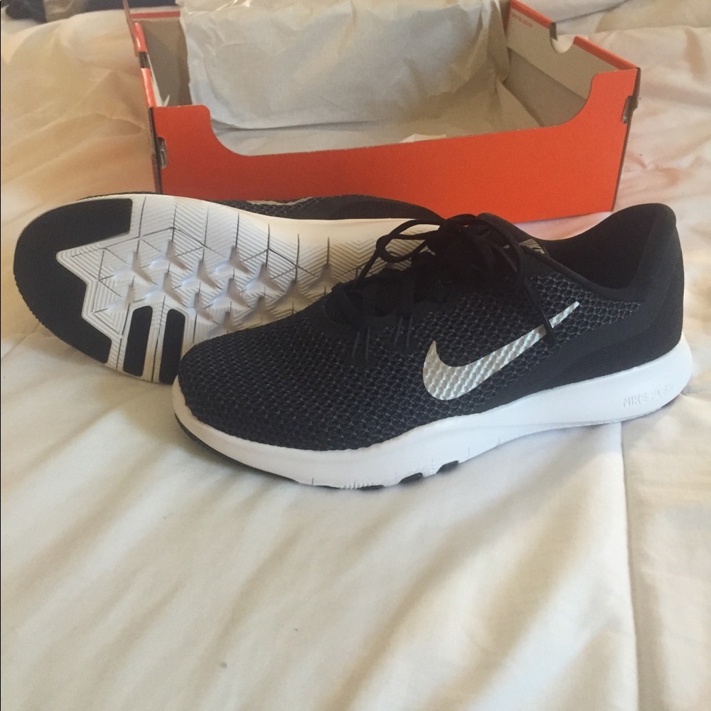 New! Black Nike Sneakers