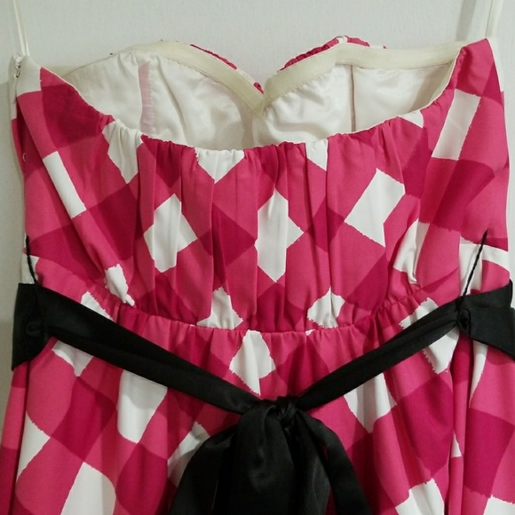 Strapless Pink and White dress with Black Sash - Picture 4 of 6