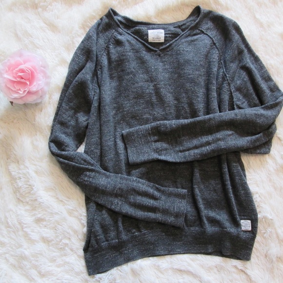 Lucky Brand Sweaters - Lucky Brand gray cotton slouchy V-neck sweater