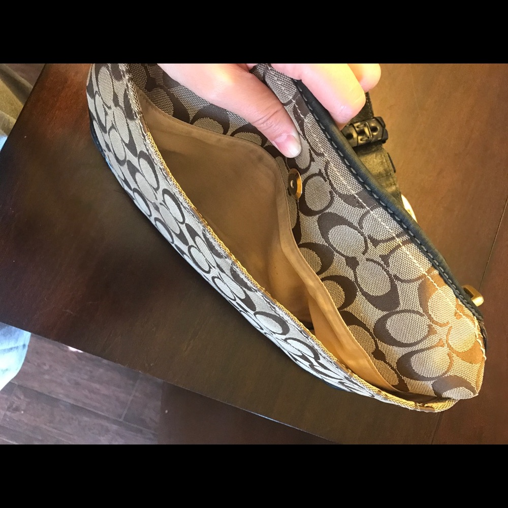 Coach Purse - Picture 3 of 7