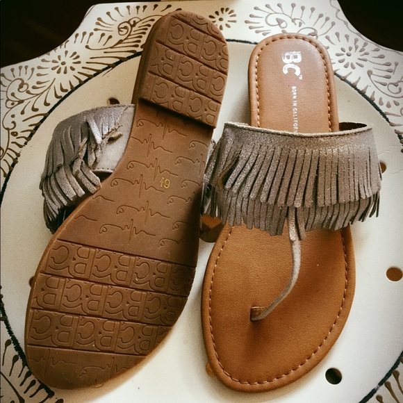 Metallic Fringe Flip flop sandal NEW IN BOX - Picture 2 of 6