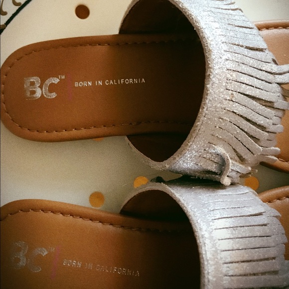 Metallic Fringe Flip flop sandal NEW IN BOX - Picture 3 of 6