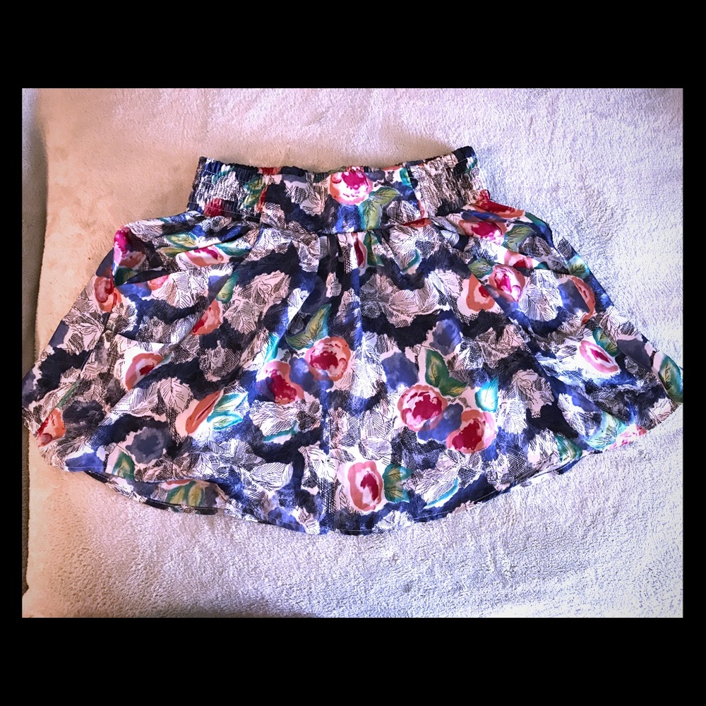 Skirt with pockets