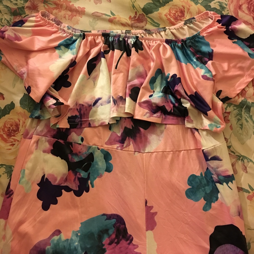Off the Shoulder floral jumpsuit