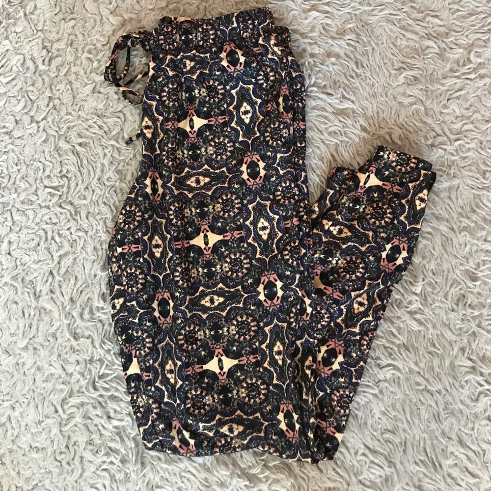 PRINTED JOGGER PANTS