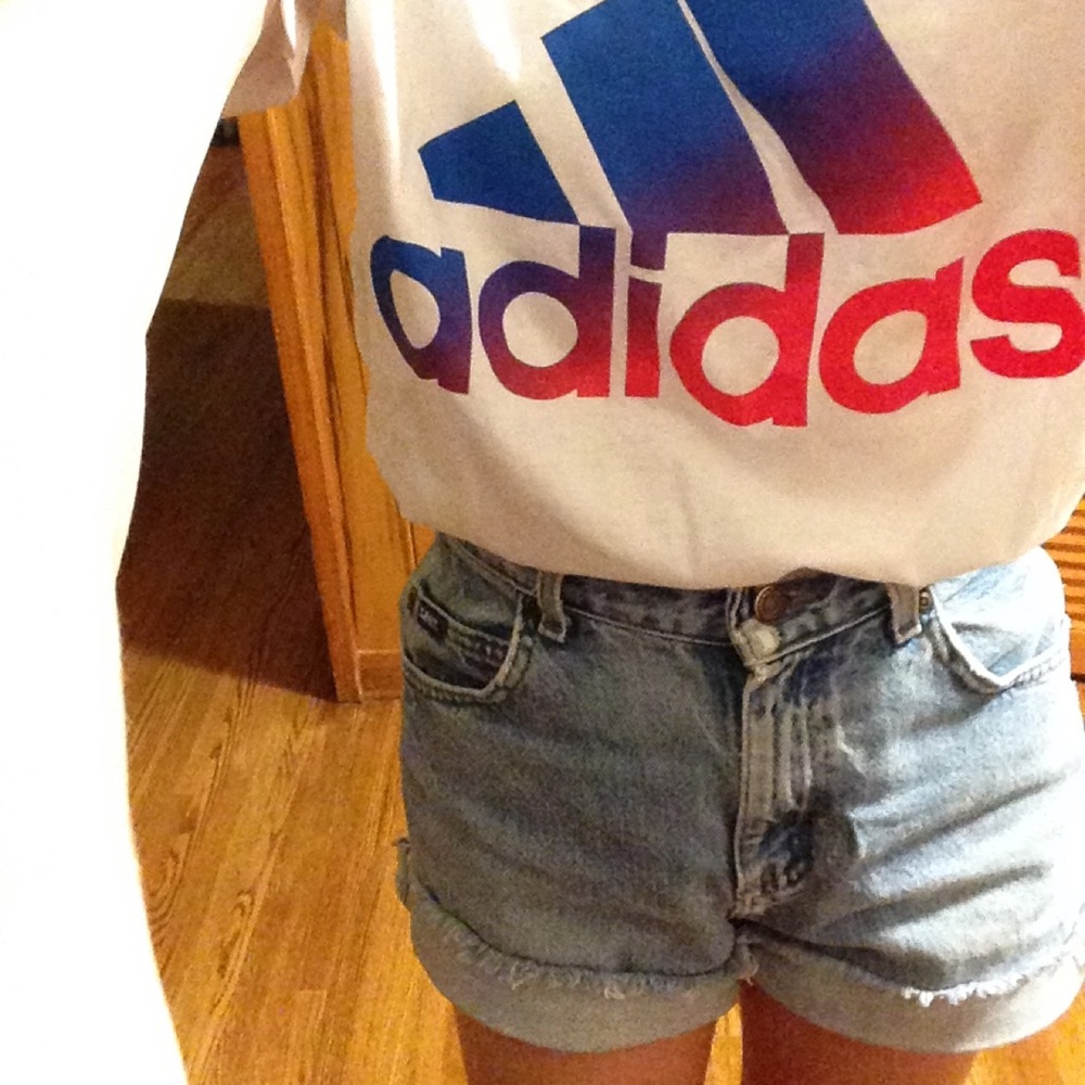 ADIDAS T SHIRT MEDIUM WHITE COLORFUL NWT