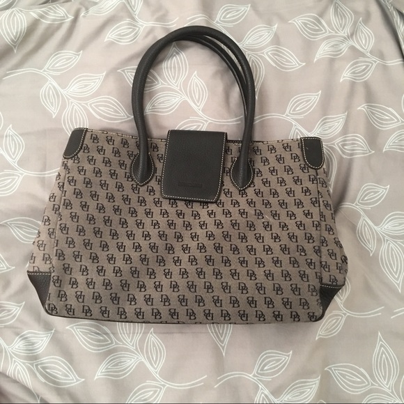 Dooney and bourke bag - Picture 1 of 4