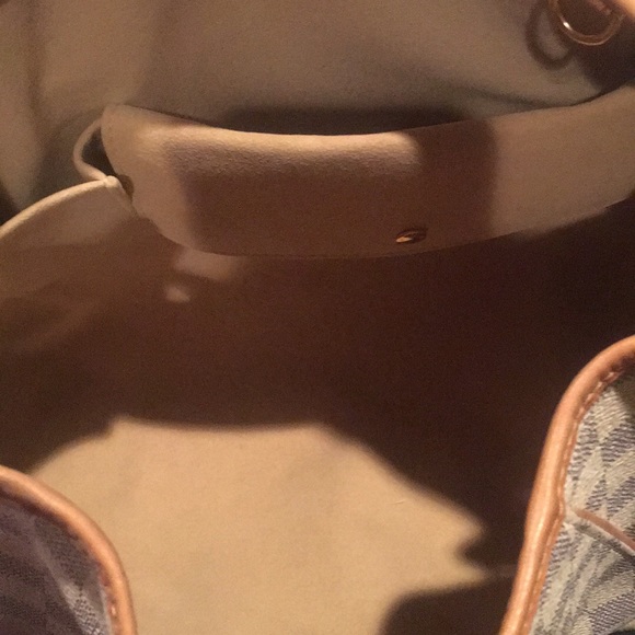 Louis Vuitton handbag - Picture 7 of 7