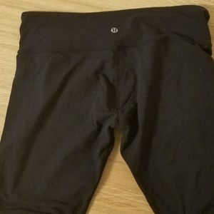 Lulu tight short