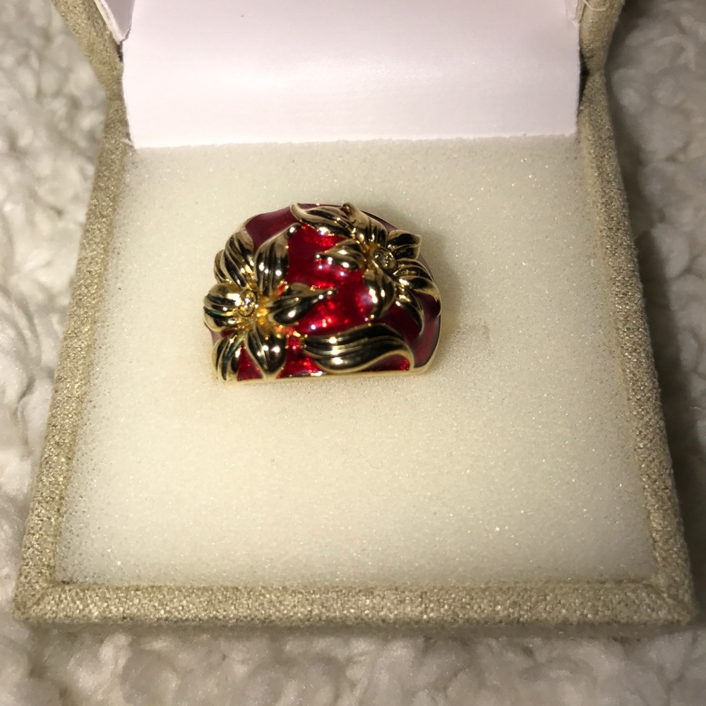 Ladies ring