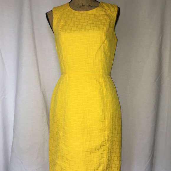 Banana Republic Dresses & Skirts - Yellow patterned banana republic dress