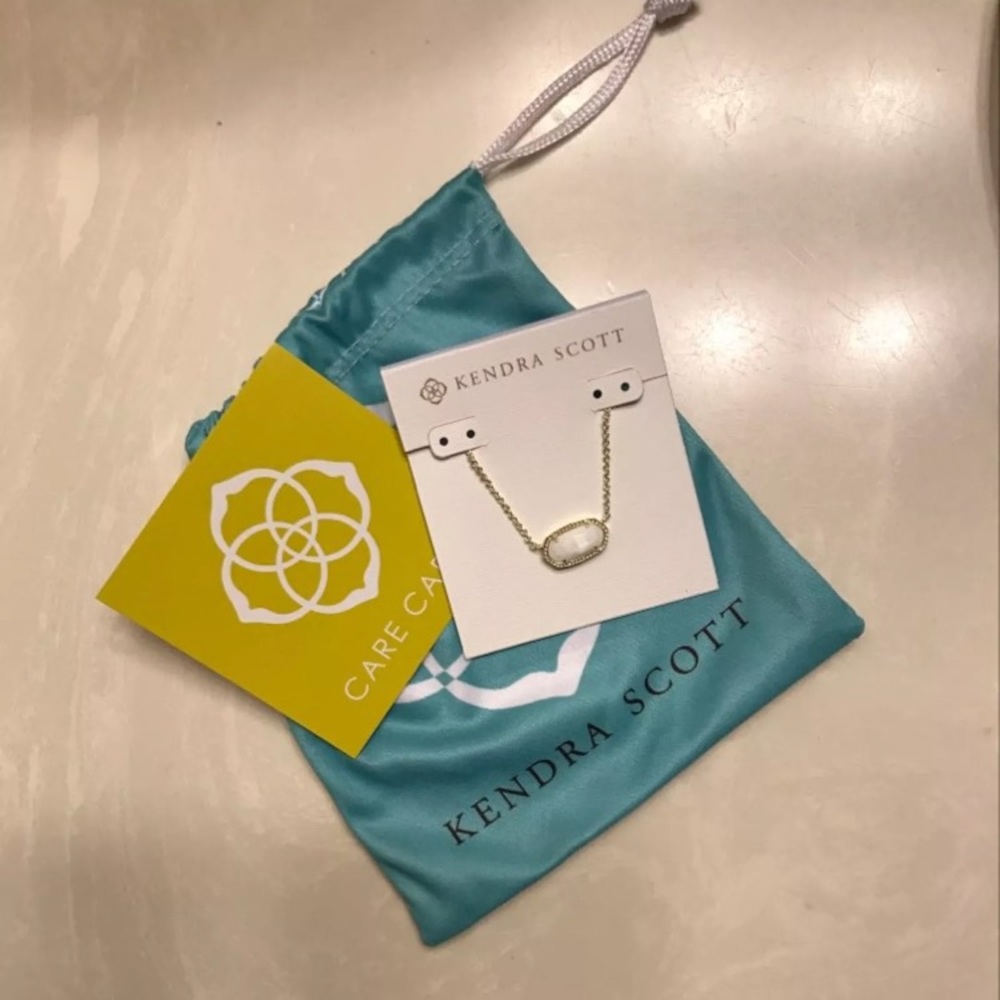 SOLD✨Kendra Scott Elisa Necklace 💕