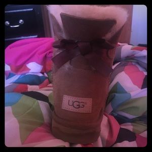 Chestnut uggs