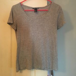 Basic grey tee