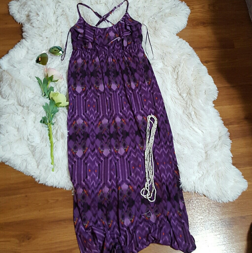 👋SALe Elle batik purple maxi ruffle tribal dress