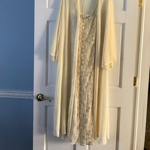 New flora nikrooz long beige 2 piece set lingerie