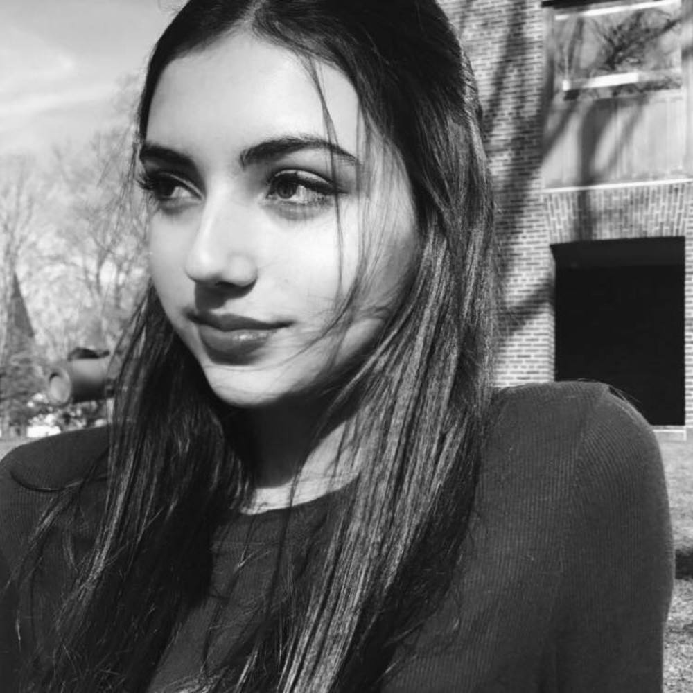 Meet your Posher, Anya