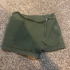 A&F skort