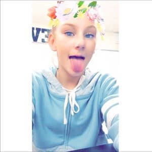 Meet your Posher, Tegan