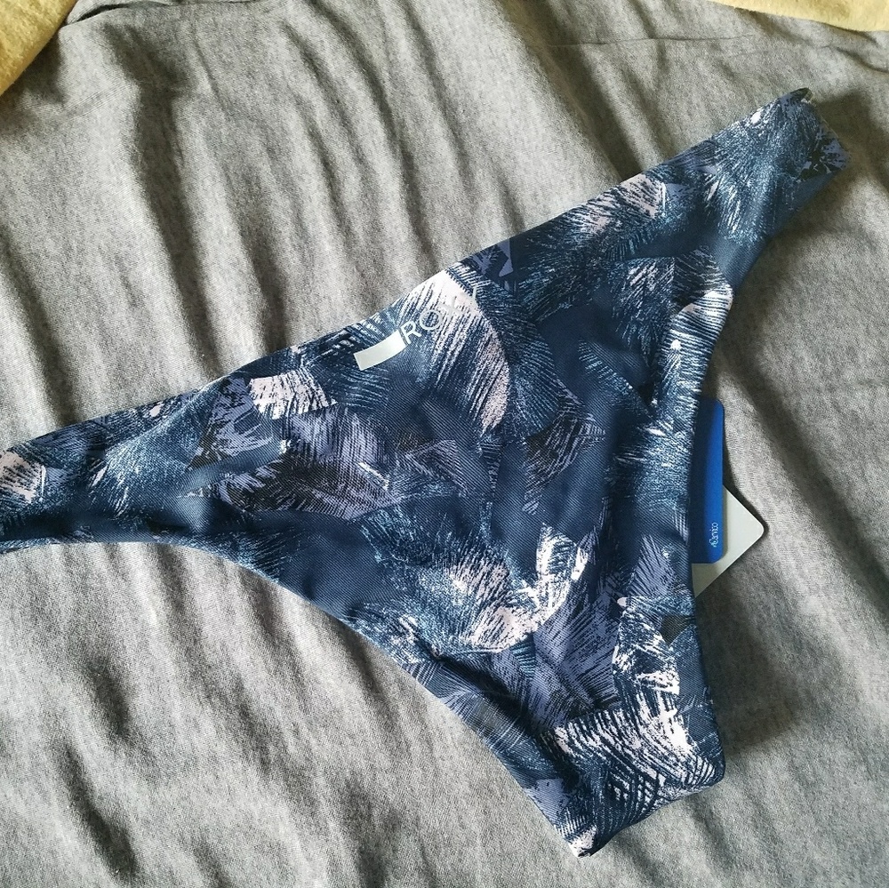 Roxy keep it surfer bikini bottom size M