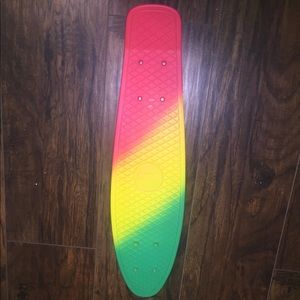 "22" in. Jamaican style penny board deck.