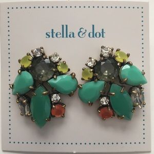 Naomi Cluster Earrings
