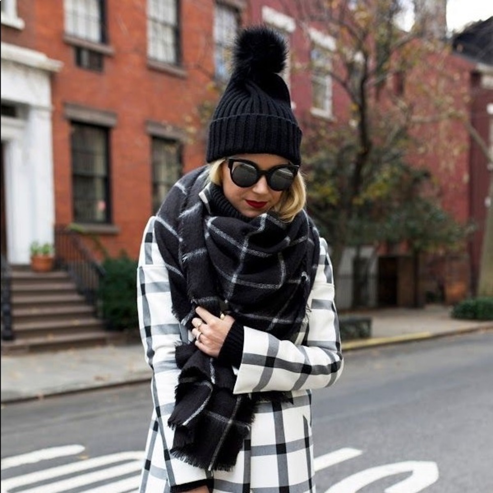 ๐ PM Editor Pick: โProvidence' Scarf - Picture 2 of 3